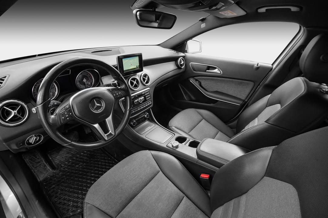 Mercedes-Benz GLA miniature 5