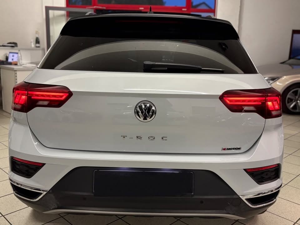 Volkswagen T-Roc miniature 5