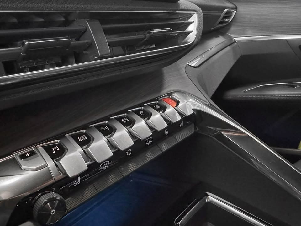 Peugeot 3008 miniature 6