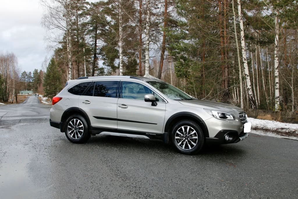 Subaru Outback miniature 12