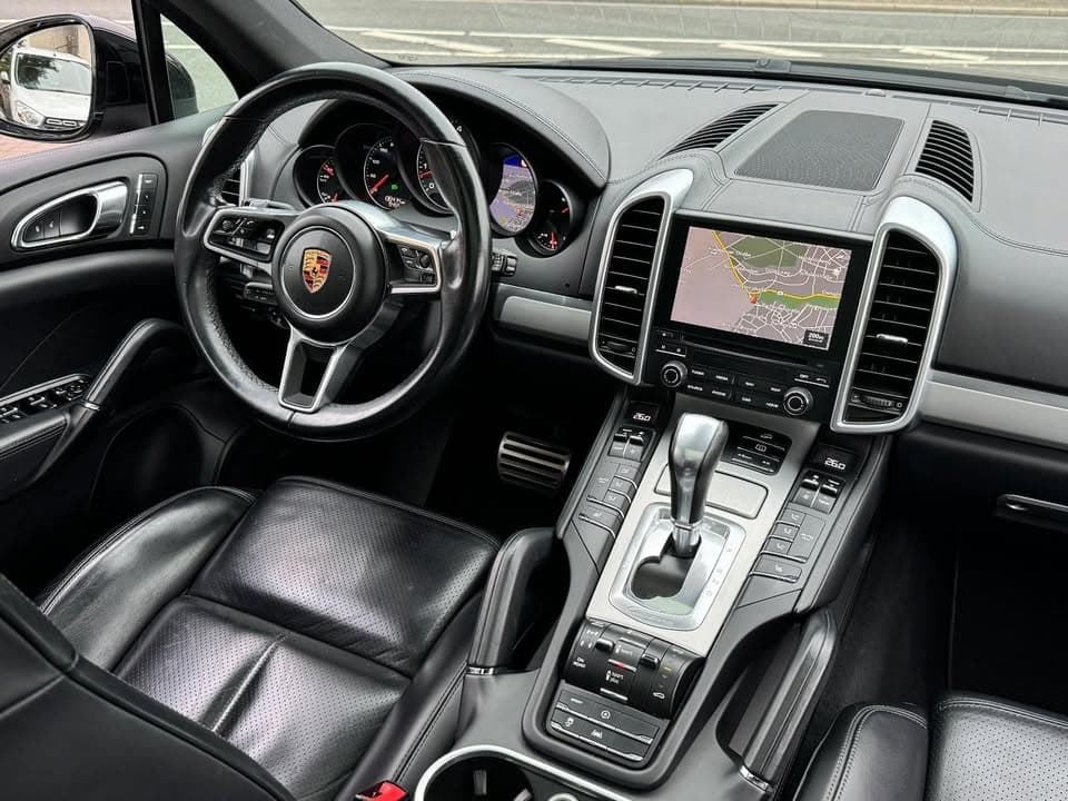 Porsche Cayenne miniature 11