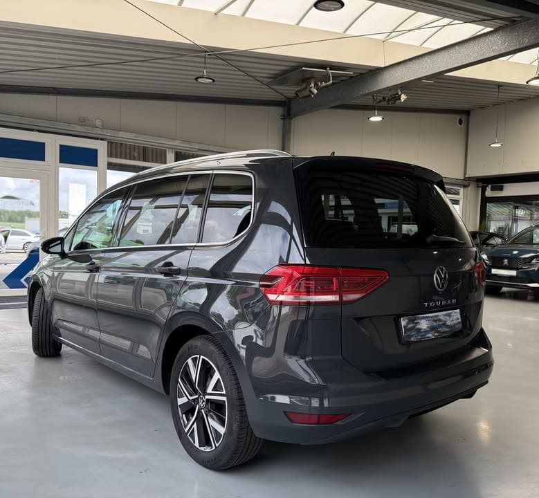 Volkswagen TOURAN miniature 3