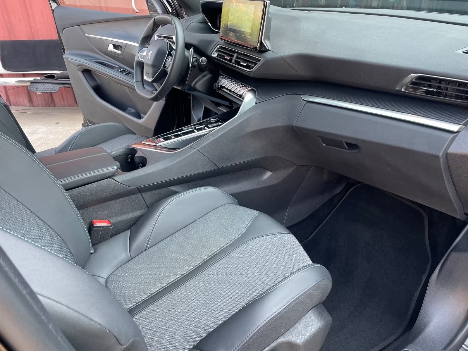 Peugeot 3008 miniature 3