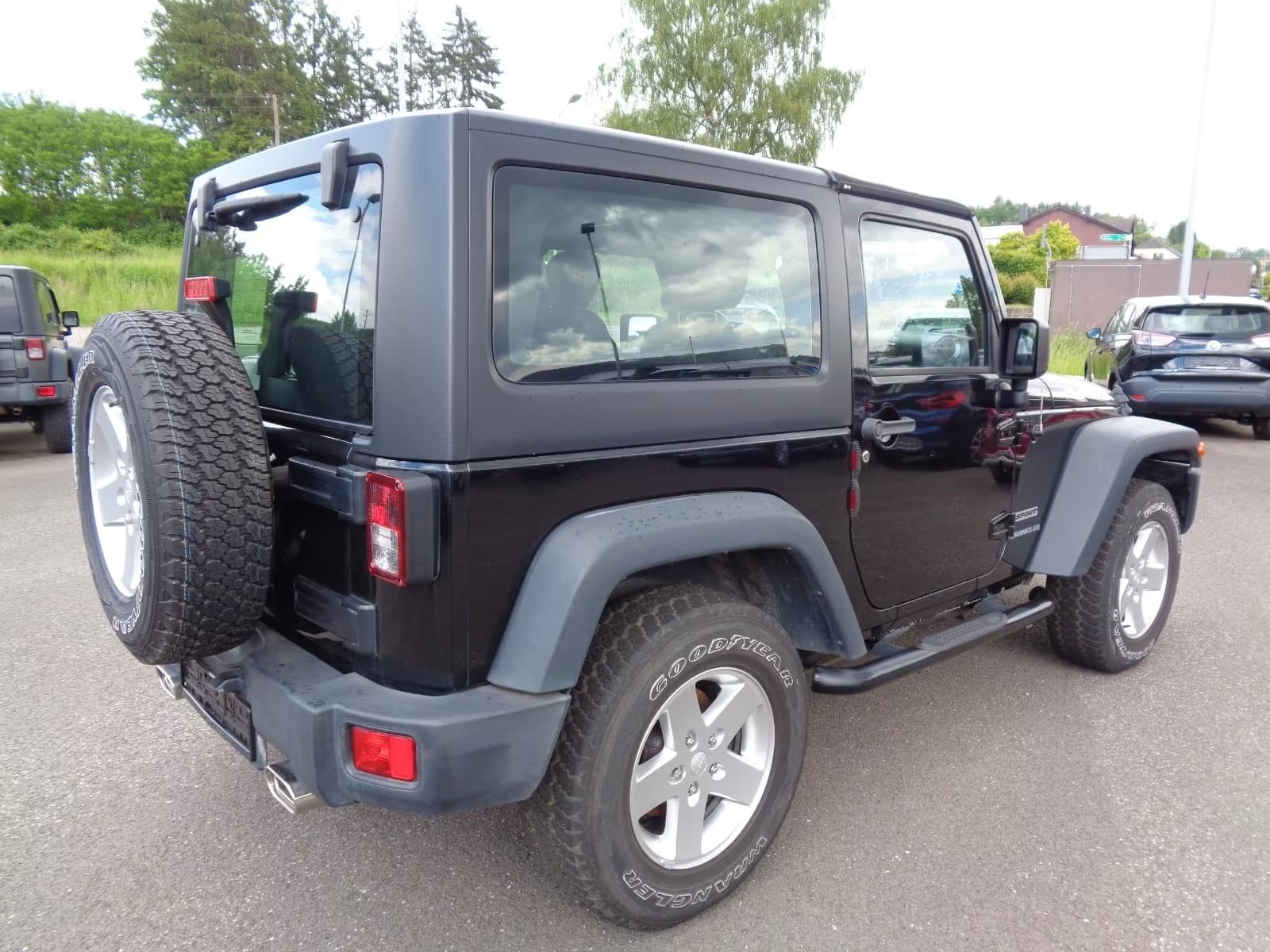 Jeep WRANGLER miniature 5