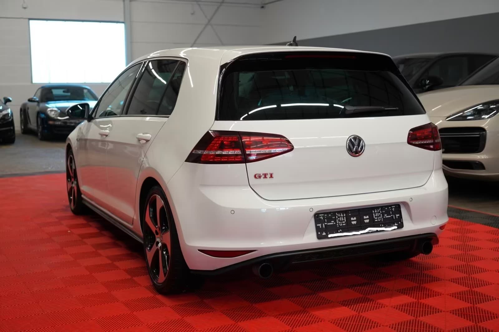 Volkswagen Golf miniature 7