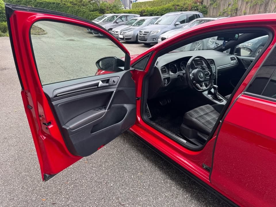 Volkswagen Golf miniature 12