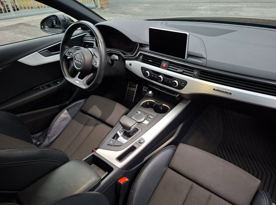 Audi A4 miniature 5