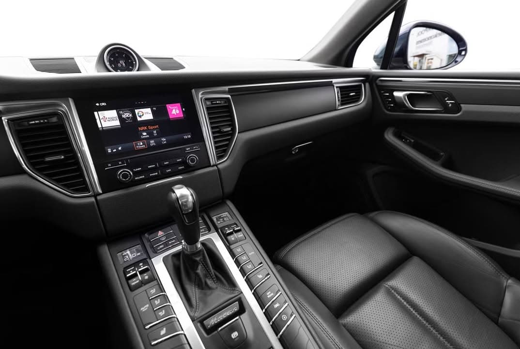 Porsche Macan miniature 11