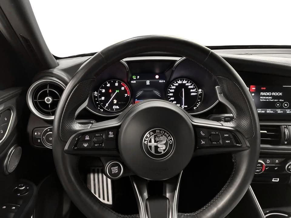 Alfa Romeo Giulia miniature 5