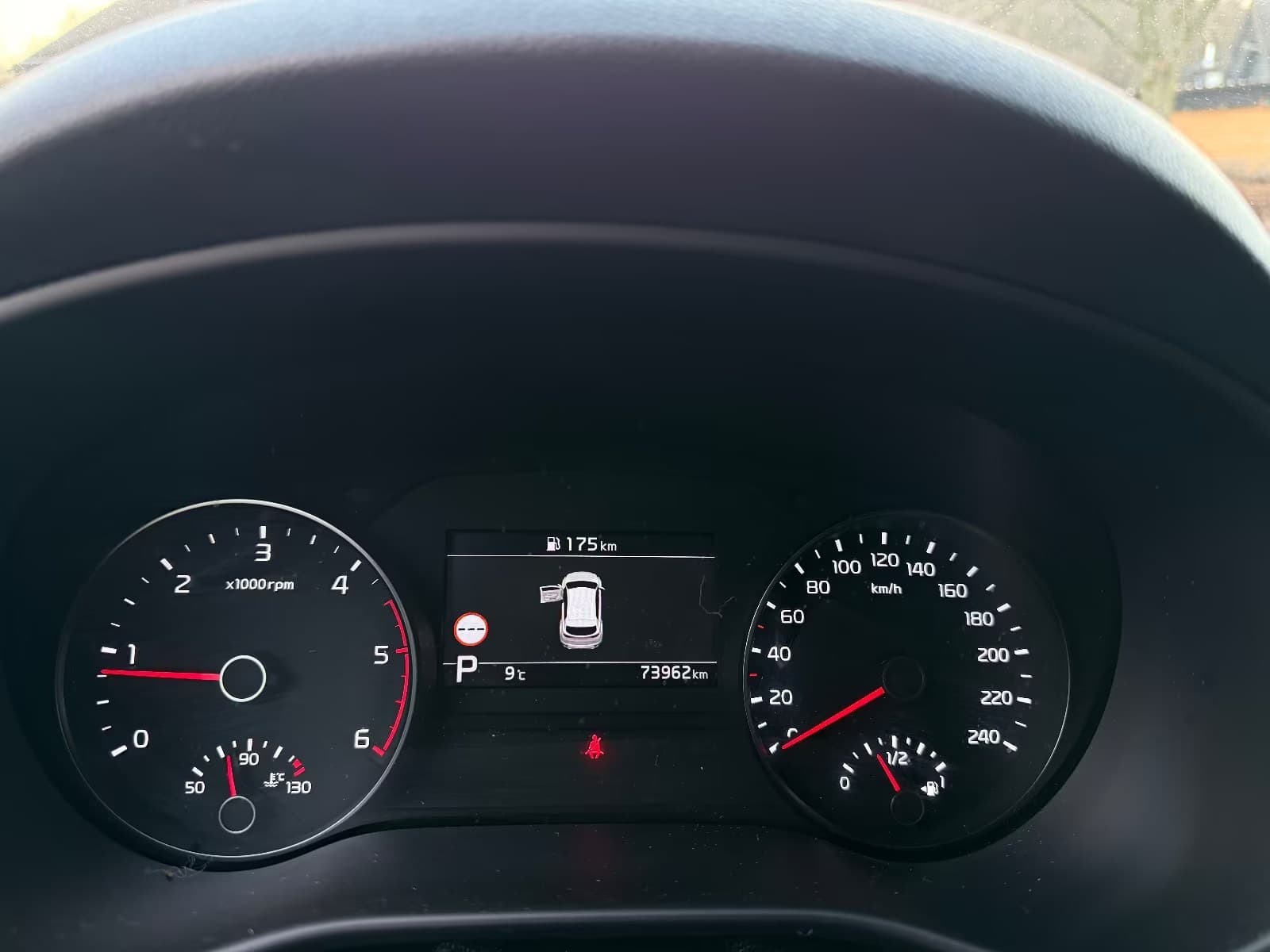 Kia Sportage miniature 10