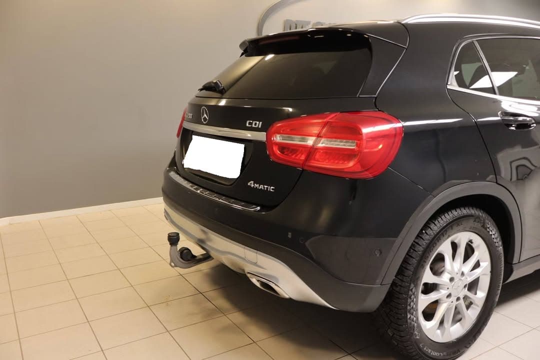 Mercedes-Benz GLA miniature 10