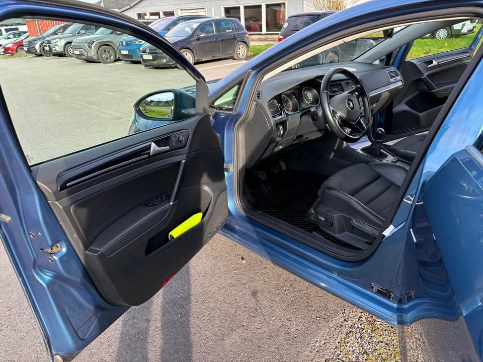 Volkswagen Golf miniature 5