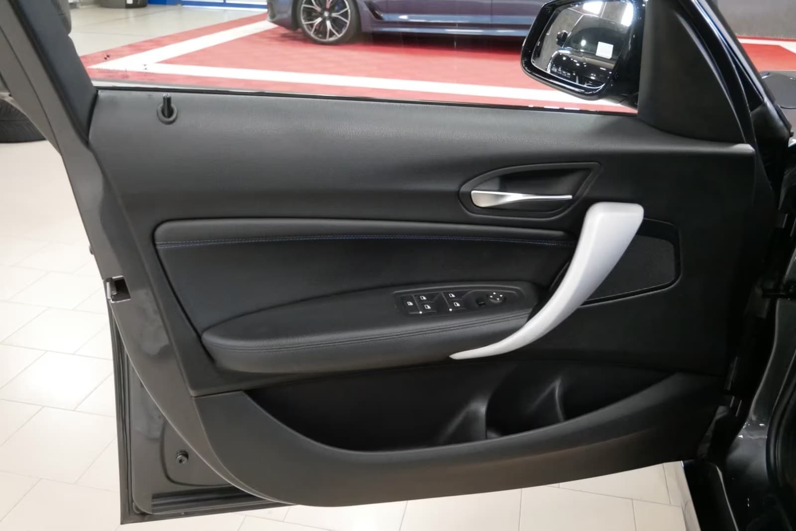 BMW 120i - photo 12