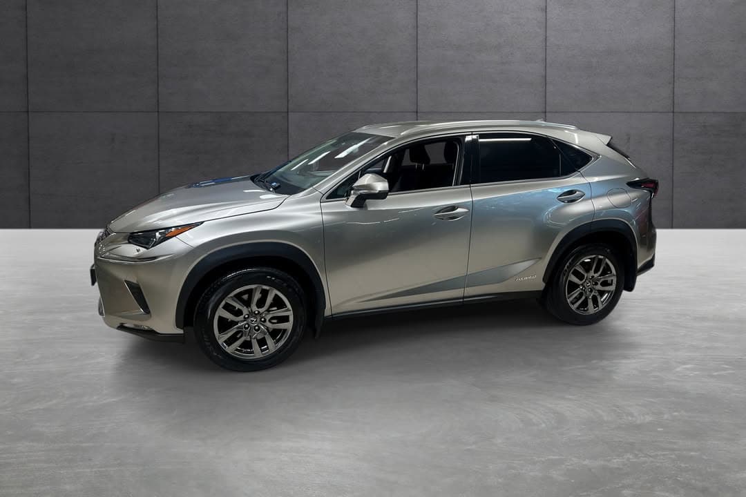 Lexus NX miniature 3