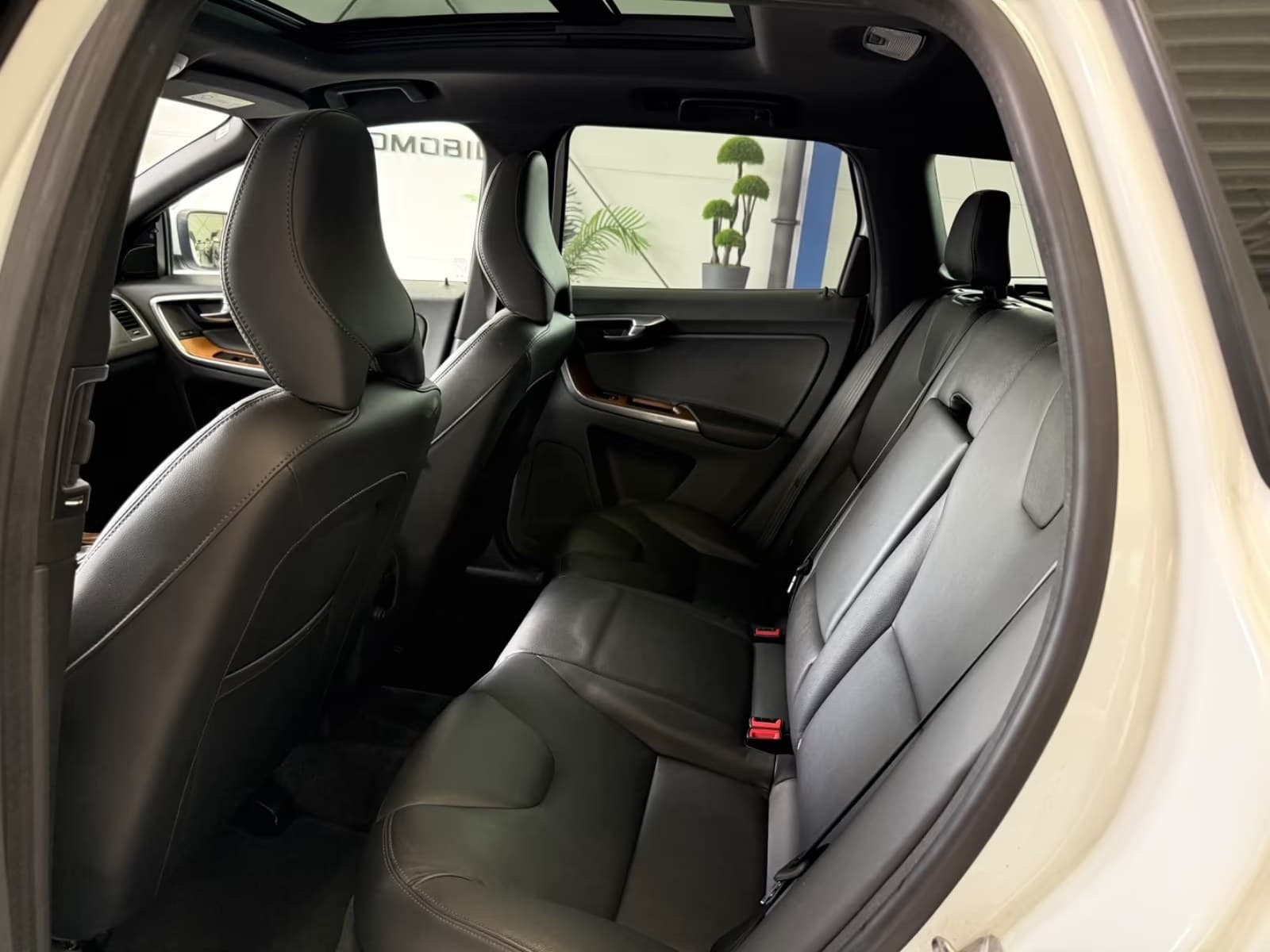 Volvo XC60 miniature 11