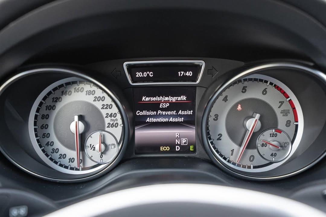 Mercedes-Benz GLA miniature 11