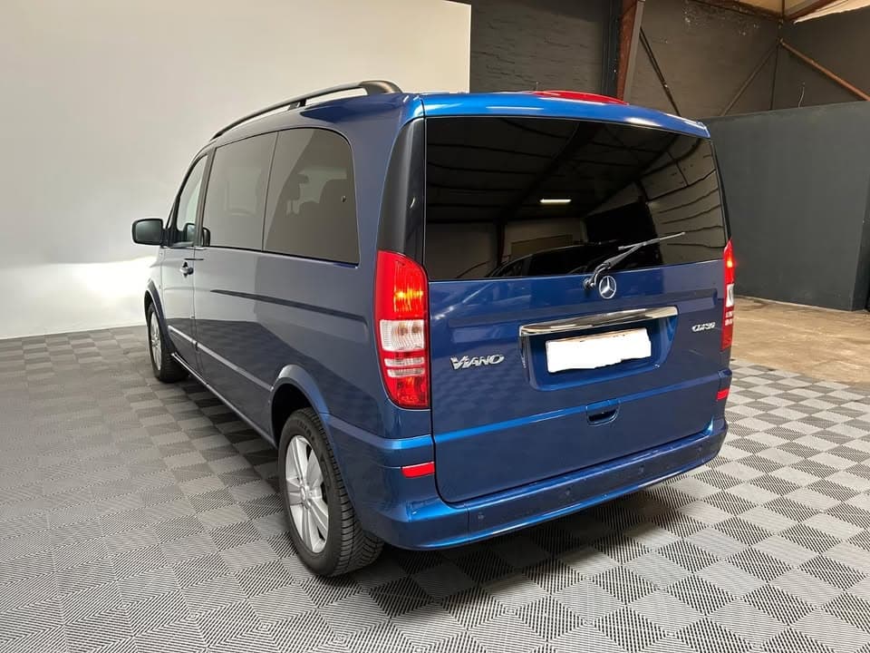 Mercedes-Benz Viano miniature 3