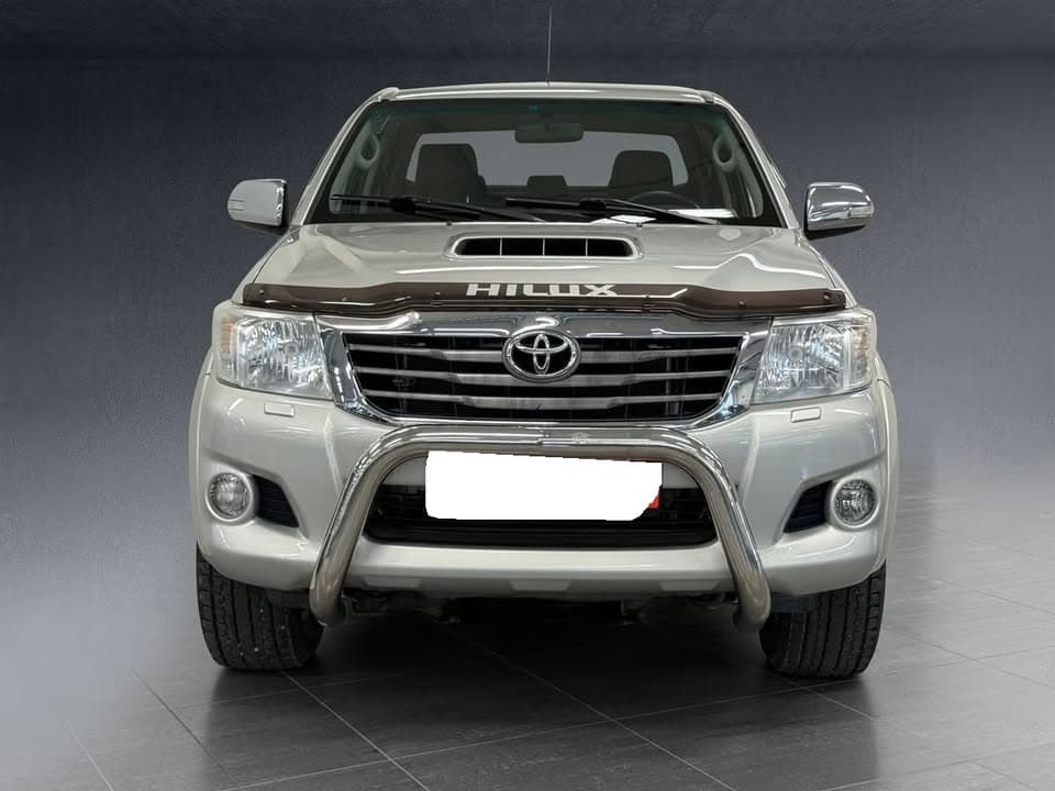 Toyota Hilux miniature 4