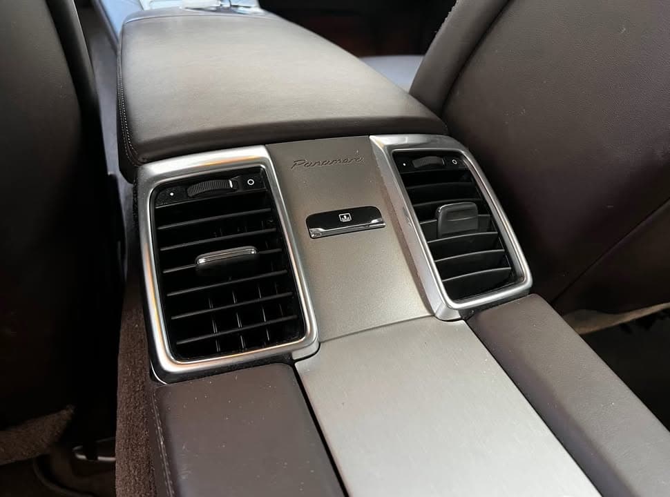 Porsche Panamera miniature 8