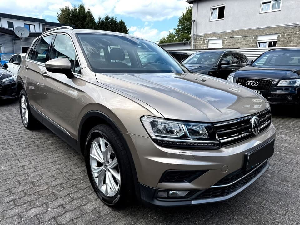Volkswagen Tiguan miniature 3