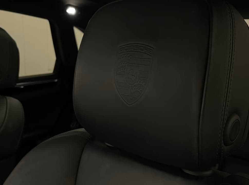 Porsche Macan miniature 7