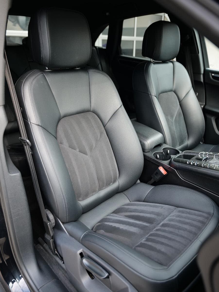 Porsche Macan miniature 10