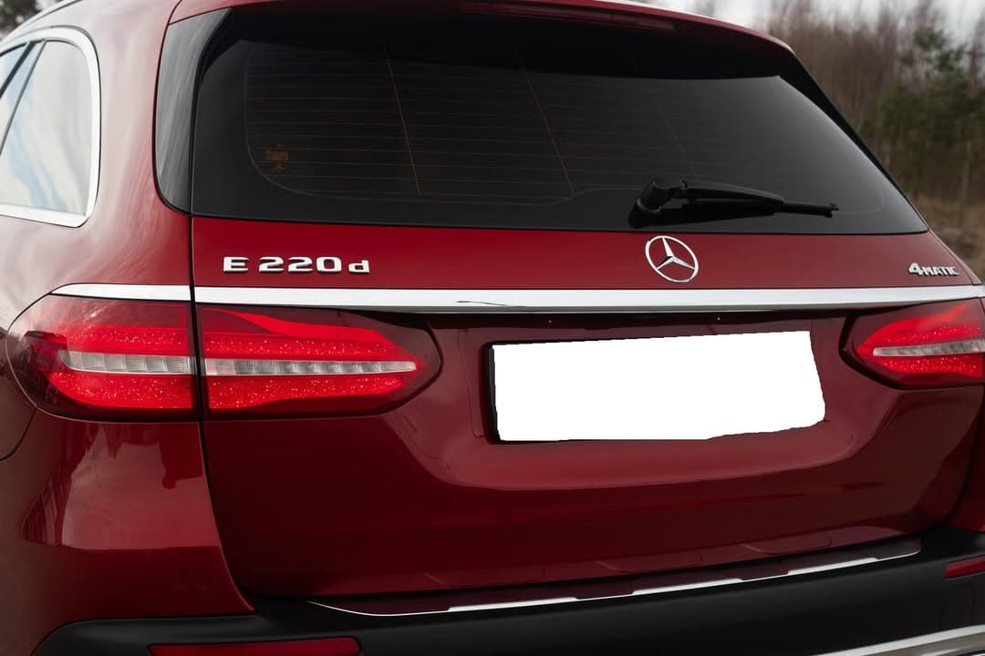 Mercedes-Benz E-Class miniature 10