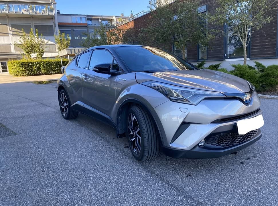 Toyota C-HR miniature 2