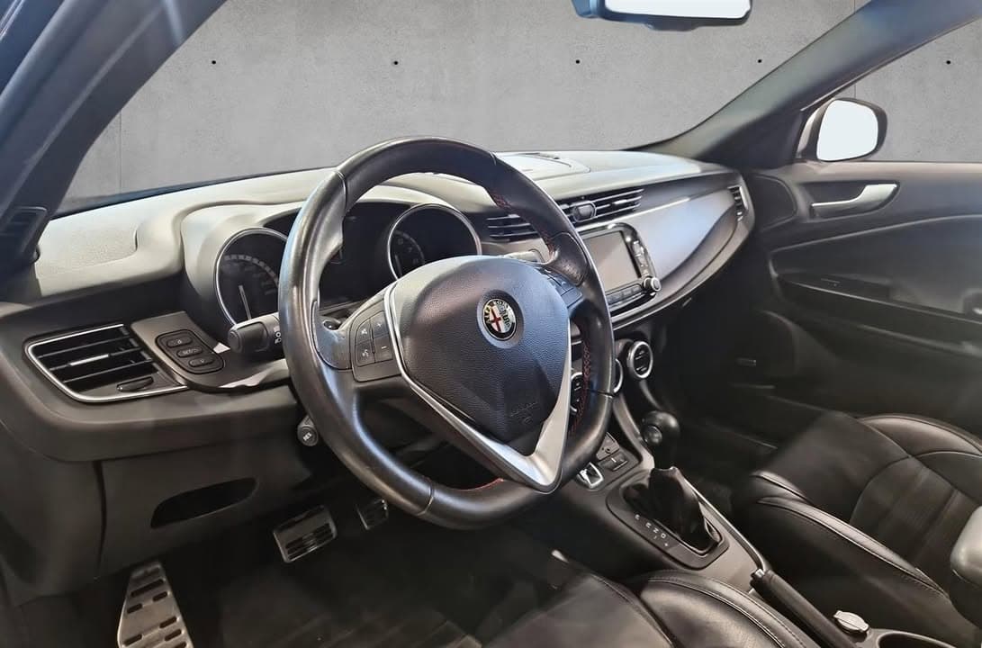 Alfa Romeo Giulietta miniature 9