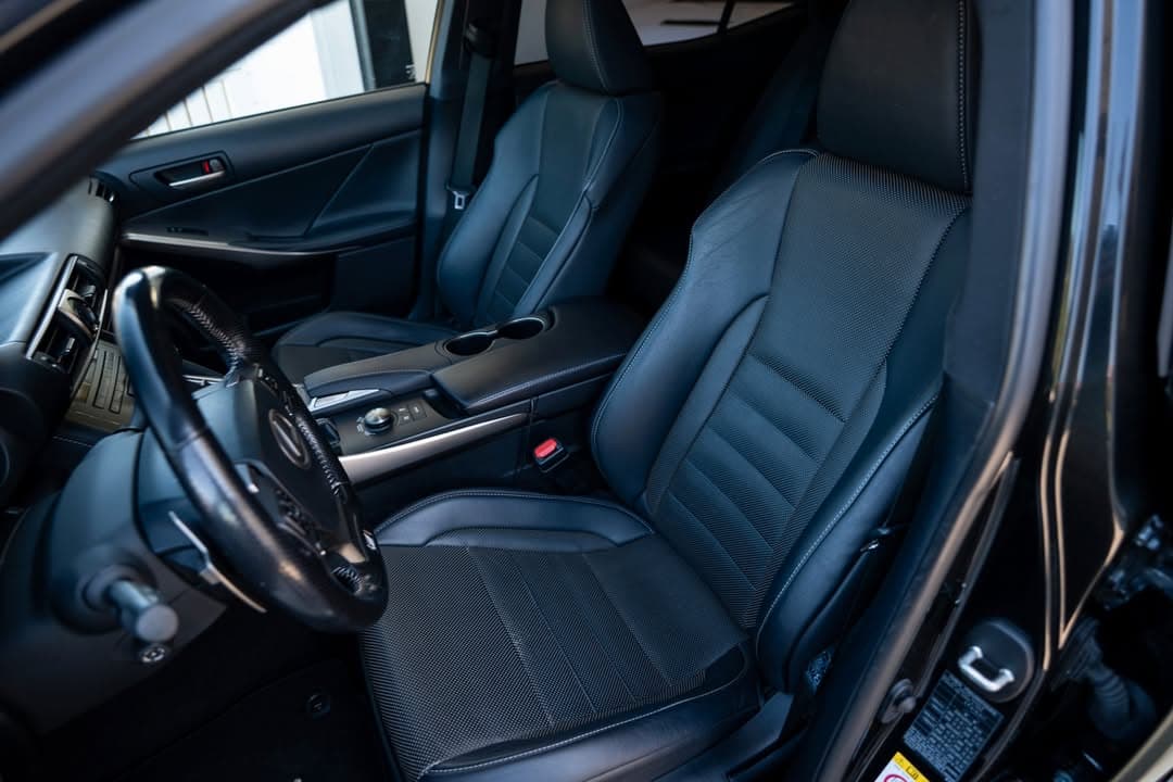 Lexus IS miniature 11