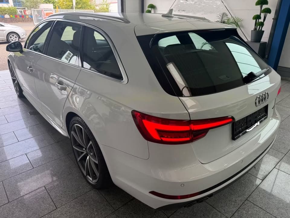 Audi A4 miniature 9