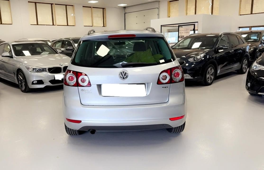Volkswagen Golf miniature 9