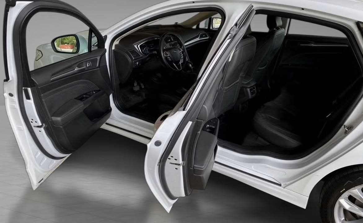Ford Mondeo miniature 11