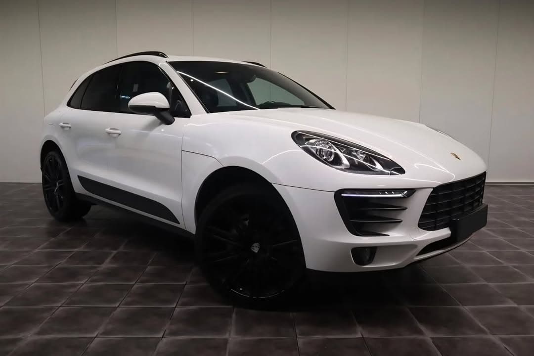 Porsche MACAN - photo 2