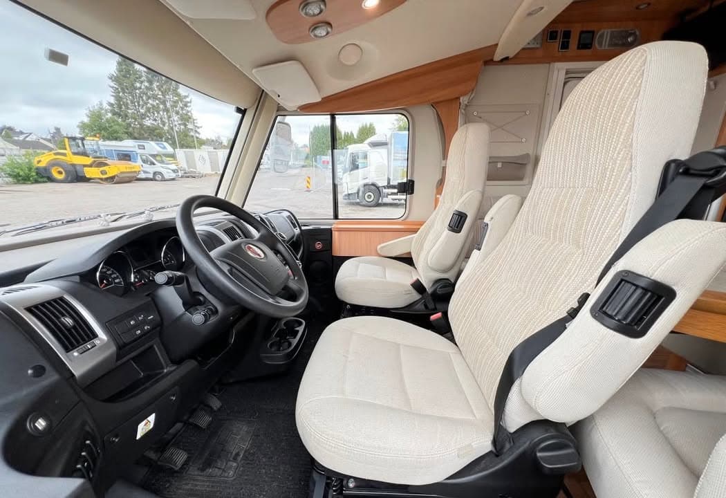 Hymer B678 miniature 5
