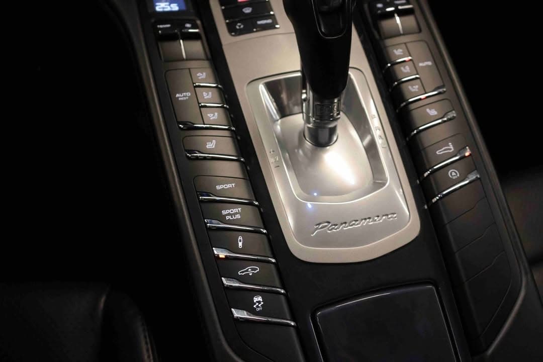 Porsche Panamera miniature 8