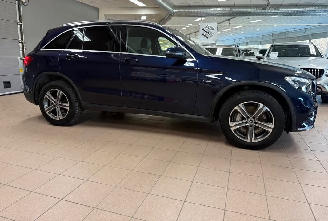 Mercedes-Benz GLC miniature 4