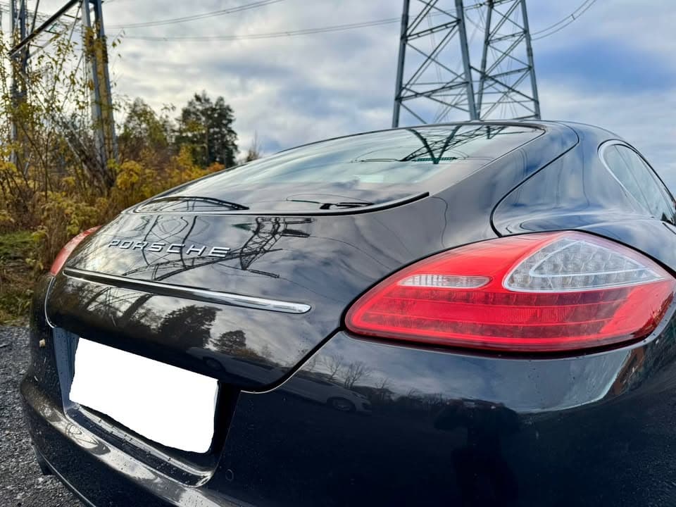 Porsche Panamera miniature 10