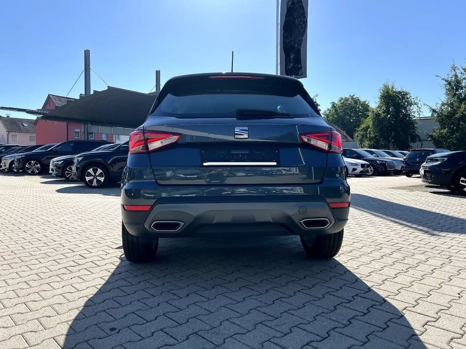 SEAT Arona miniature 5