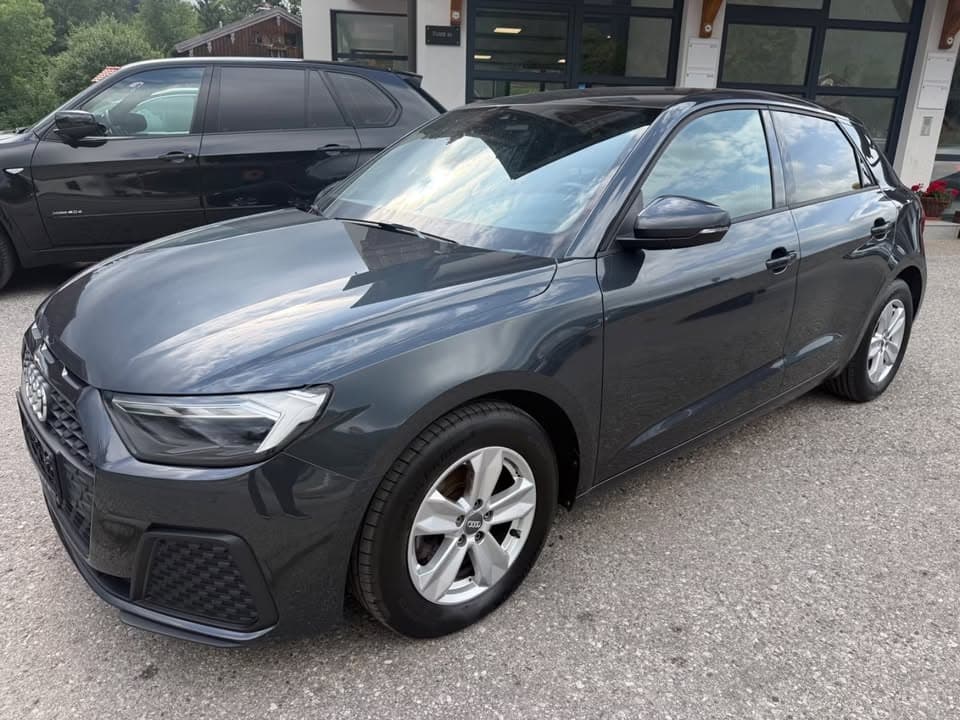 Audi A1 miniature 2