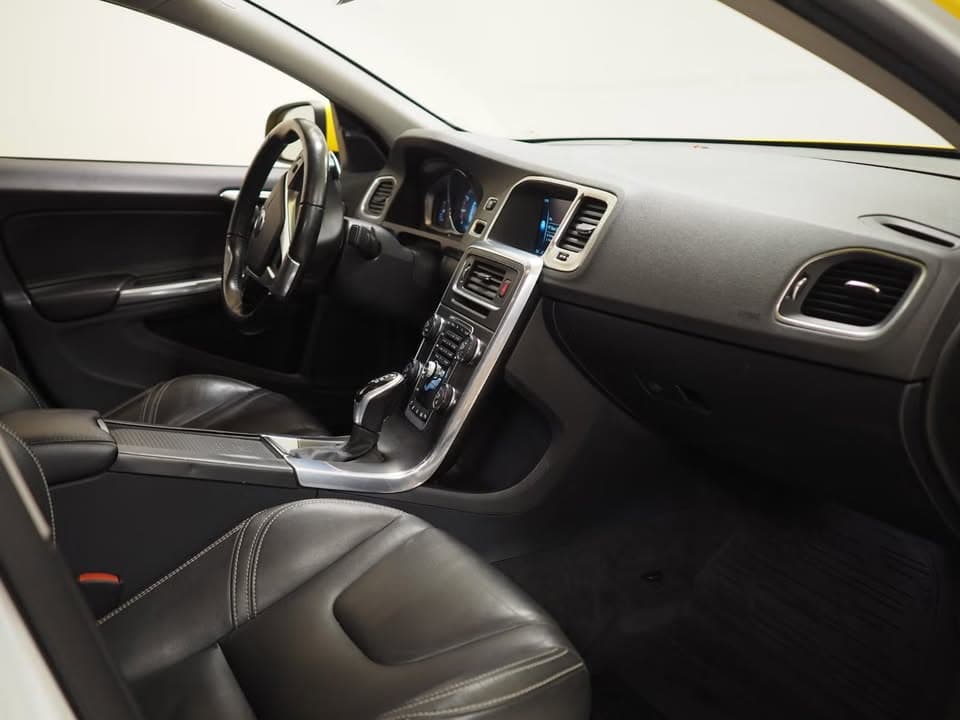 Volvo S60 miniature 5