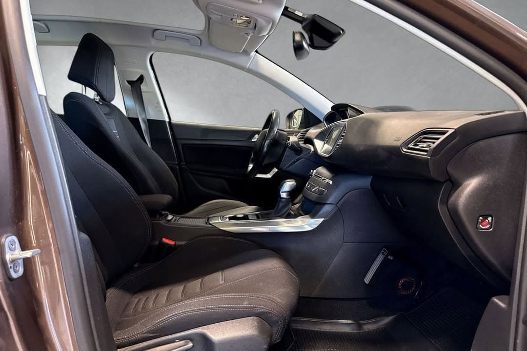 Peugeot 308 miniature 6