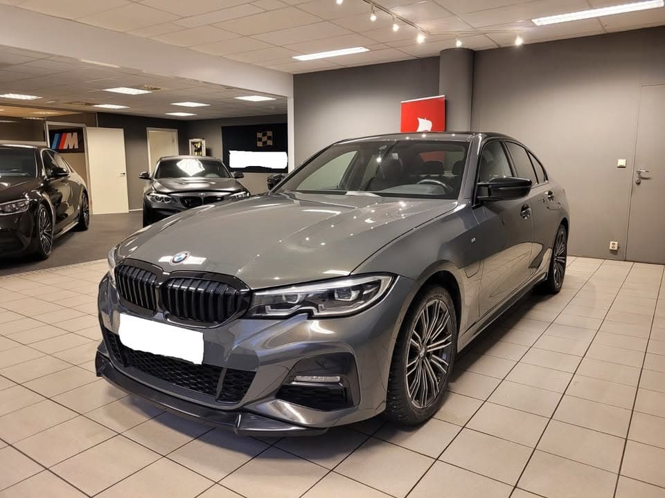 BMW 330e miniature 3