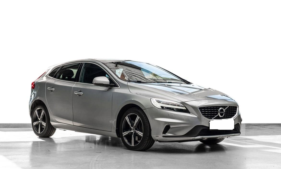 Volvo V40 - photo 2
