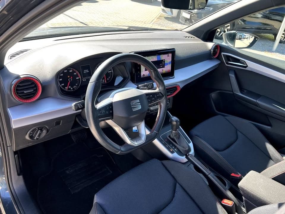 SEAT Arona miniature 11