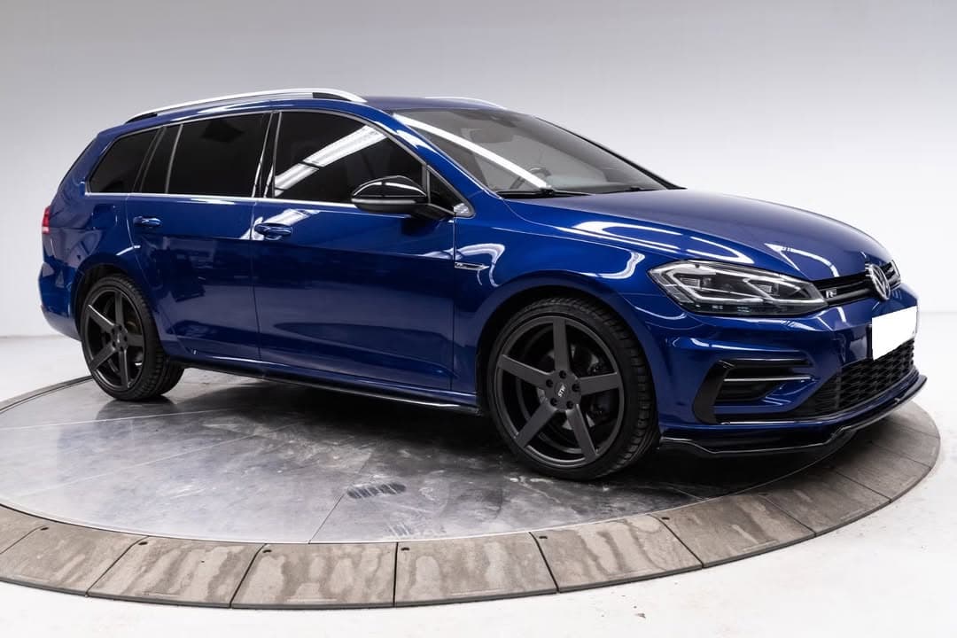 Volkswagen Golf miniature 8