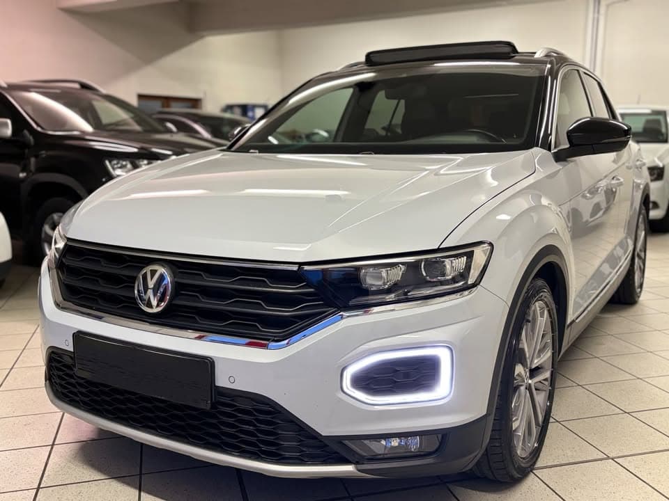 Volkswagen T-Roc miniature 3