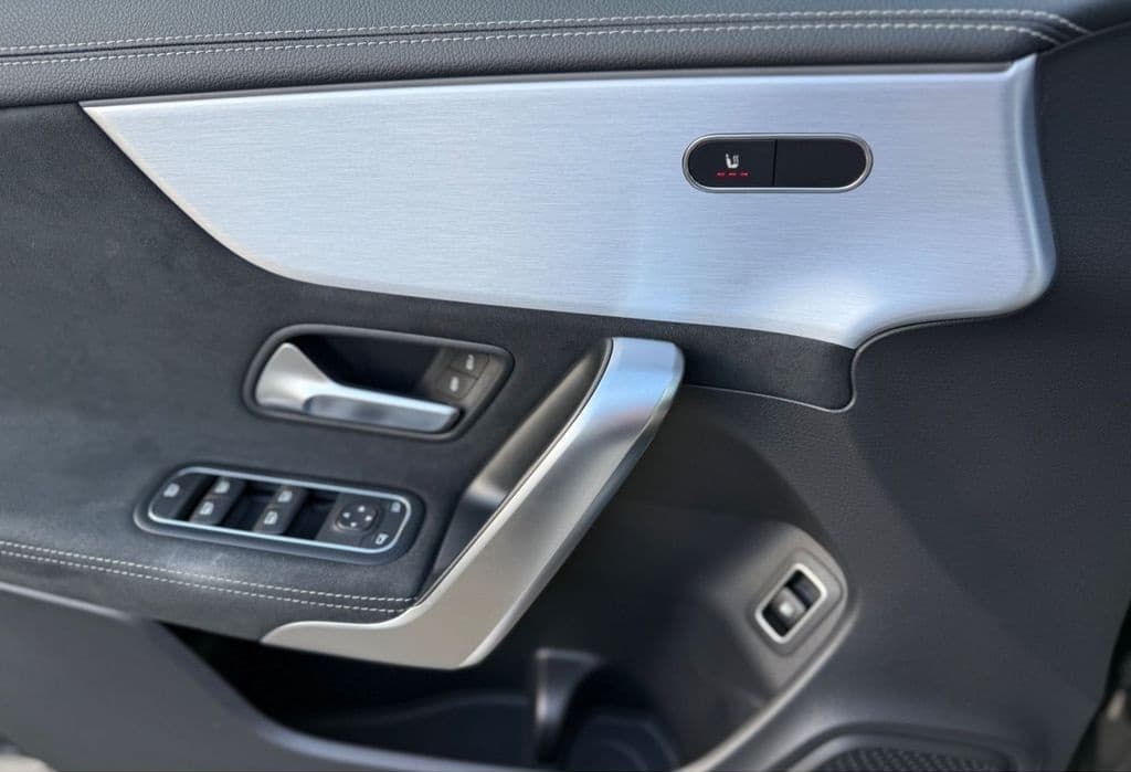 Mercedes-Benz CLA miniature 9