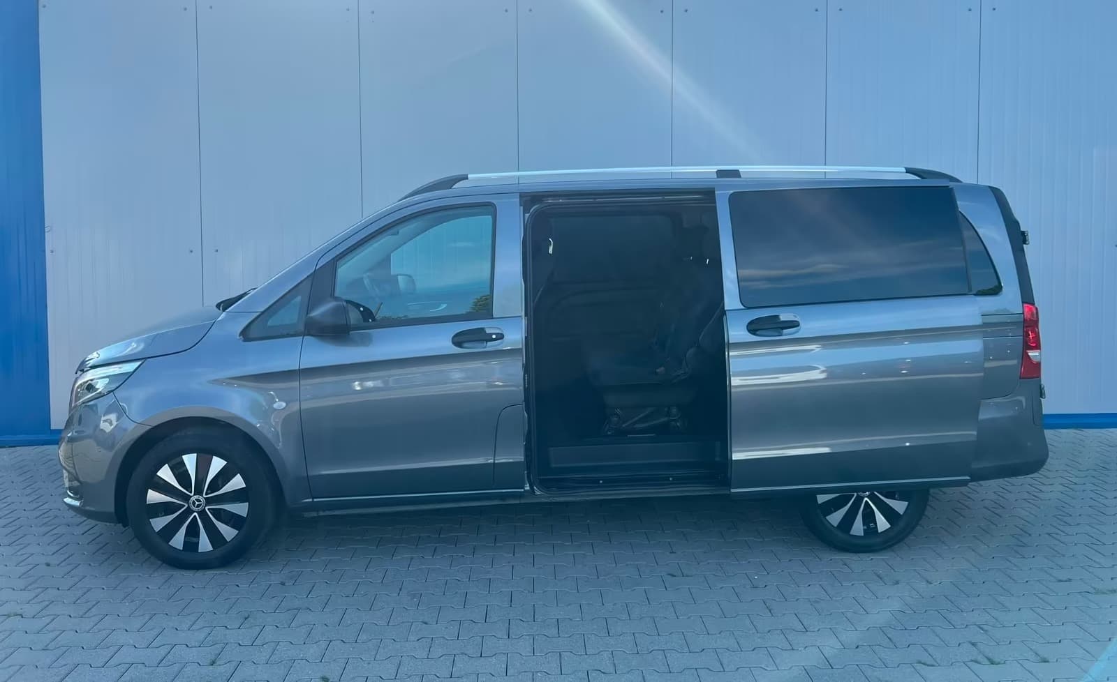 Mercedes-Benz Vito miniature 4