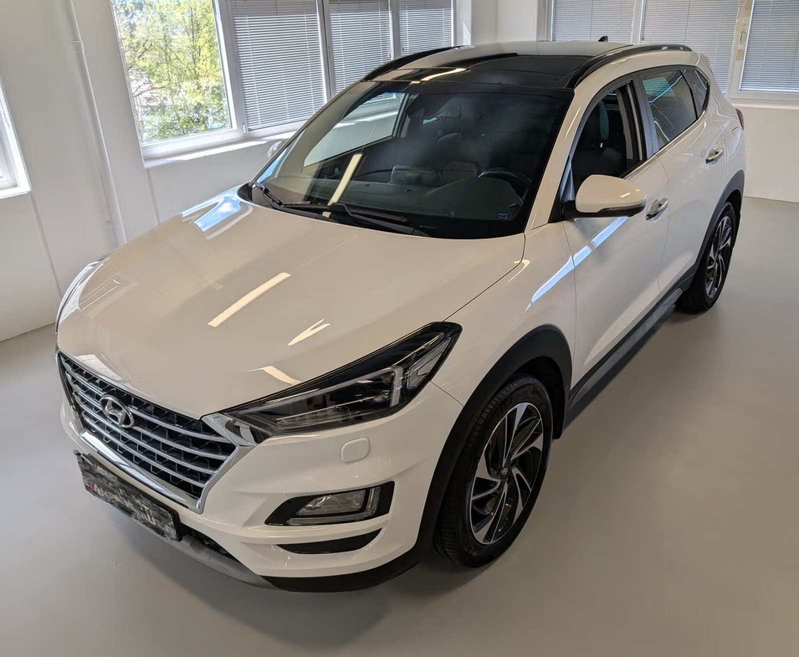 Hyundai TUCSON miniature 5